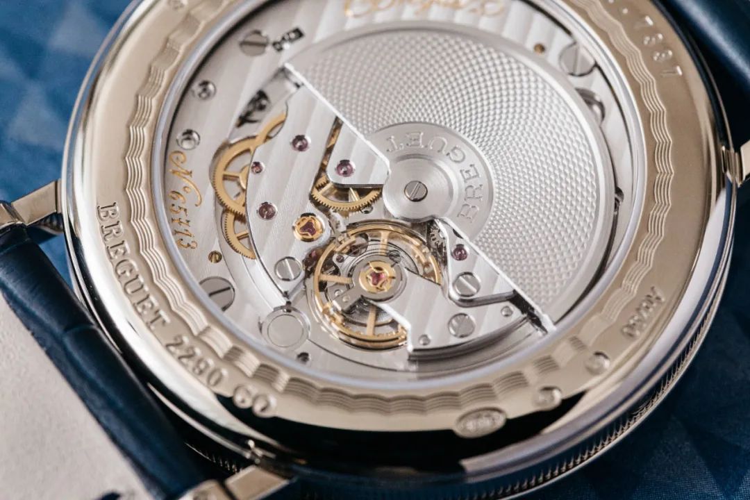 宝玑腕表调日历,宝玑月相表是不是随时间变化