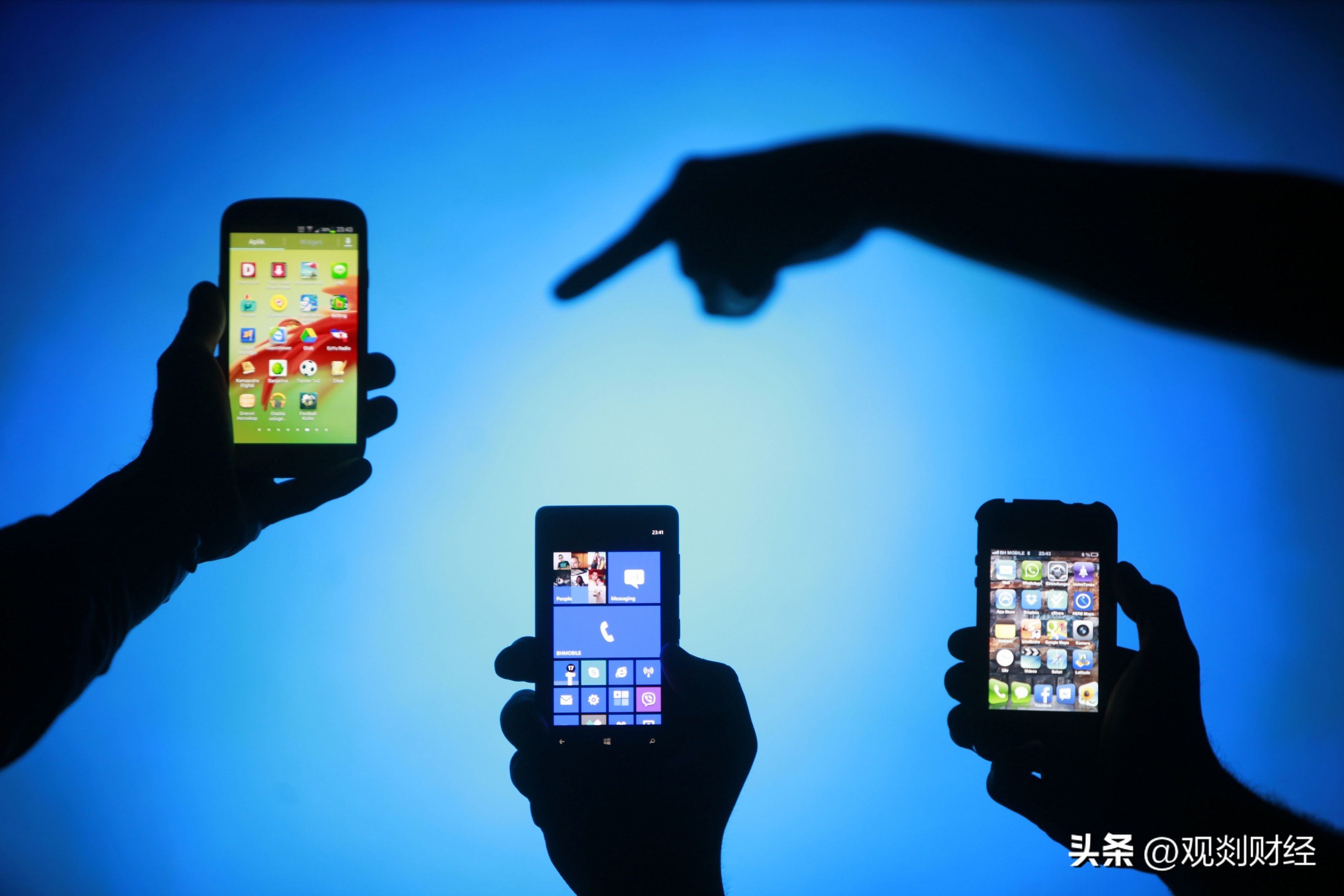 怼得越重，爱得越深，互黑式营销演给谁看