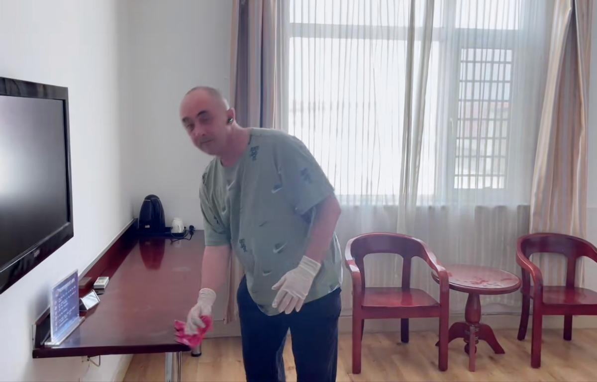 中国小伙娶乌克兰基辅媳妇,中国男足娶外国老婆