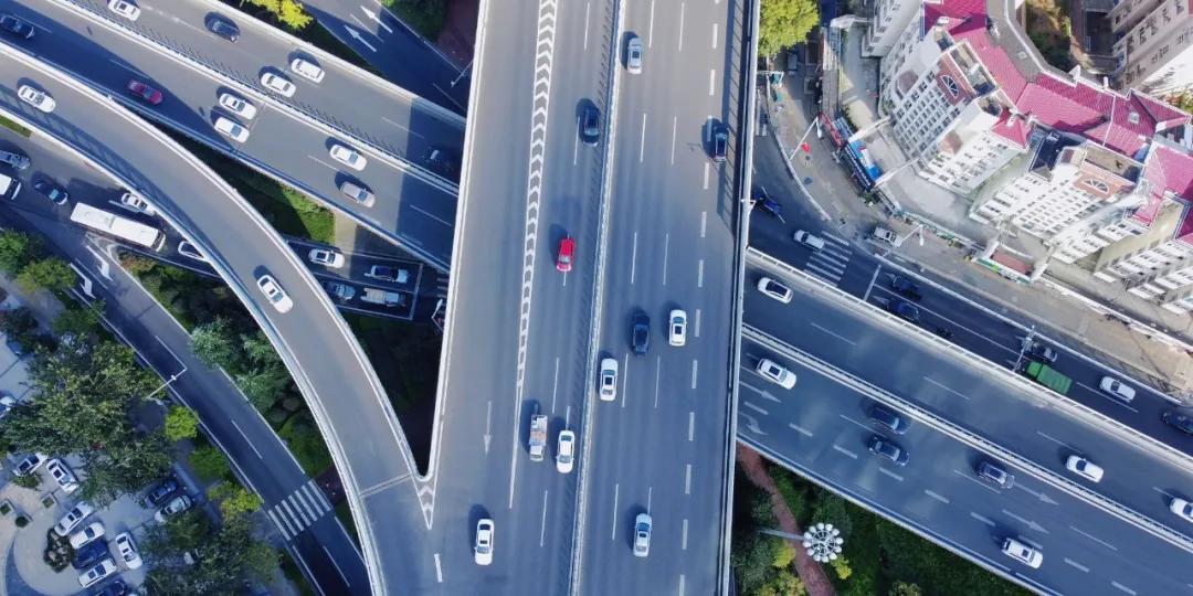 攥指成拳才能荣辱与共,握指成拳聚合力下一句