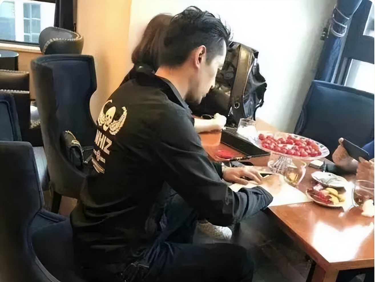 号外！某影视明星悄悄来到重庆购房，据说买在了蔡家？