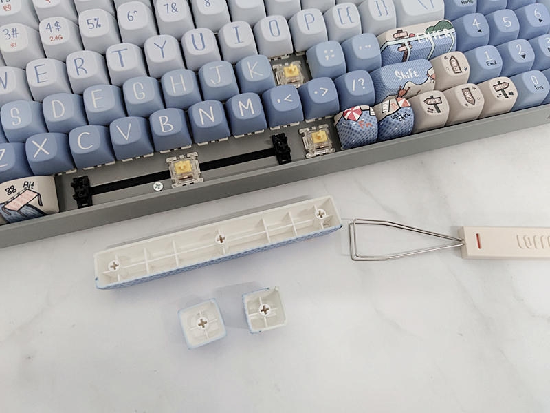 洛斐小翘键盘手感,洛斐小翘手感相似的键盘