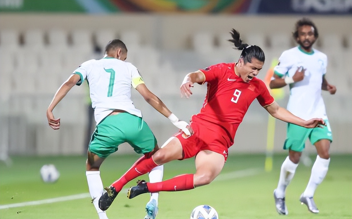 中国足球队长保护性接应,中国足球保护性接应