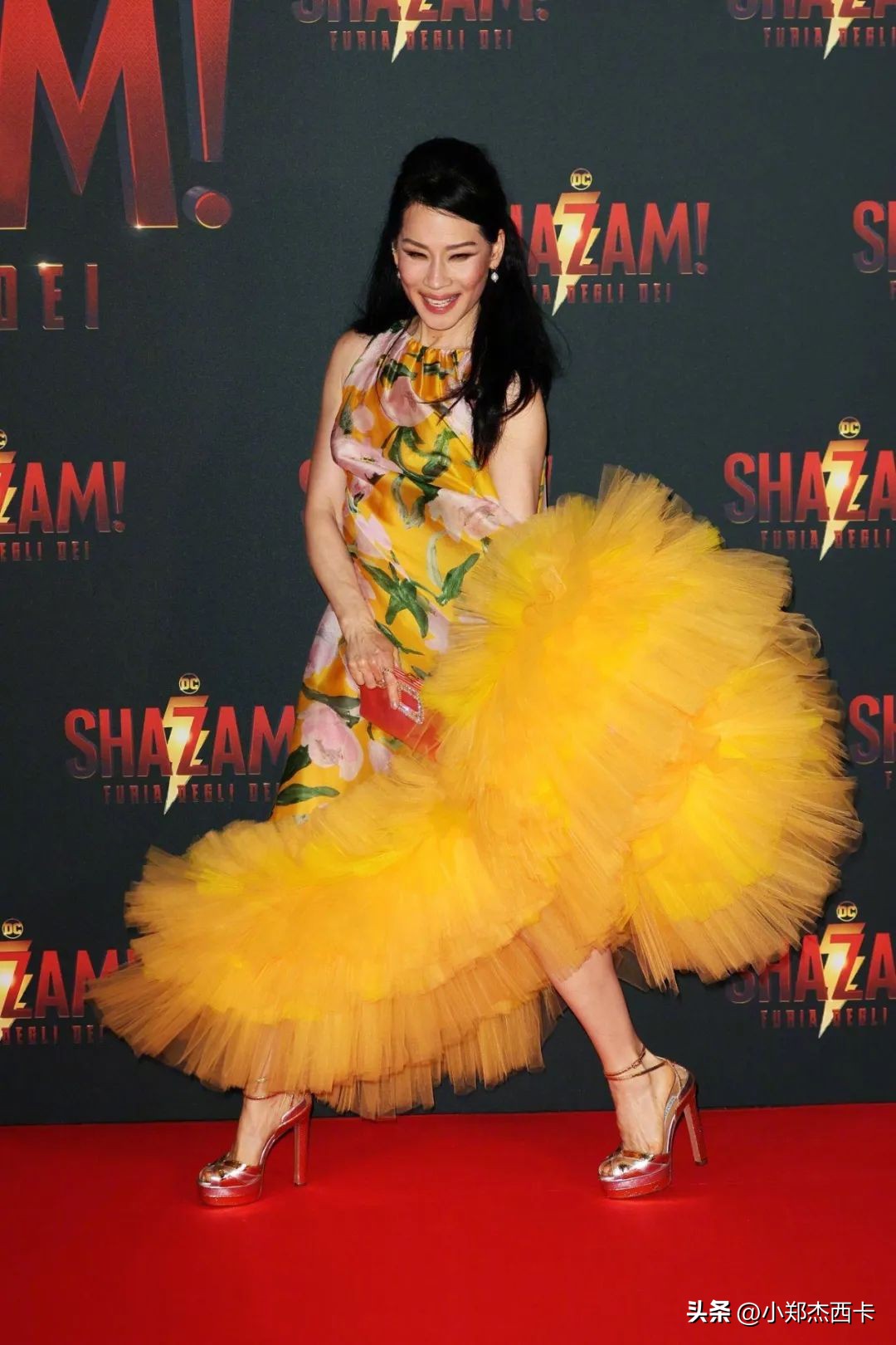 王菲谢霆锋甜蜜牵手最中肯的评价,网曝王菲谢霆锋高调合体现身