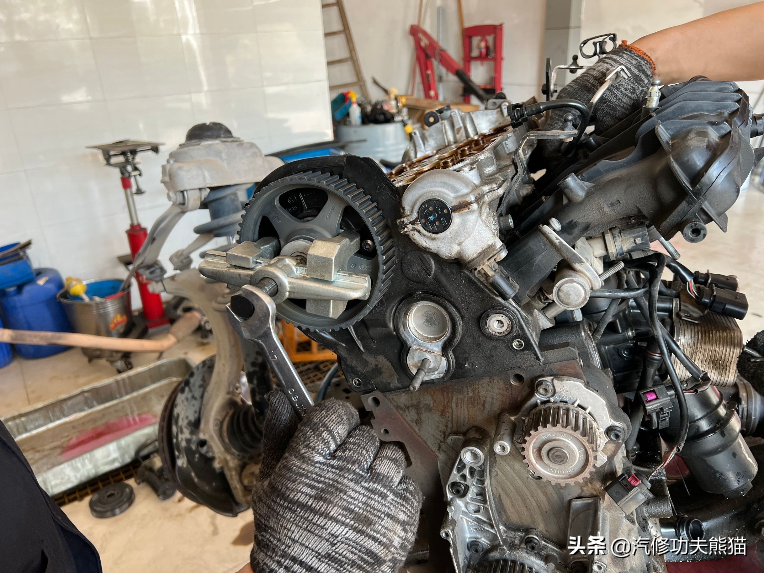 奥迪大众保时捷烧机油专修,2.0t奥迪a6烧机油吗