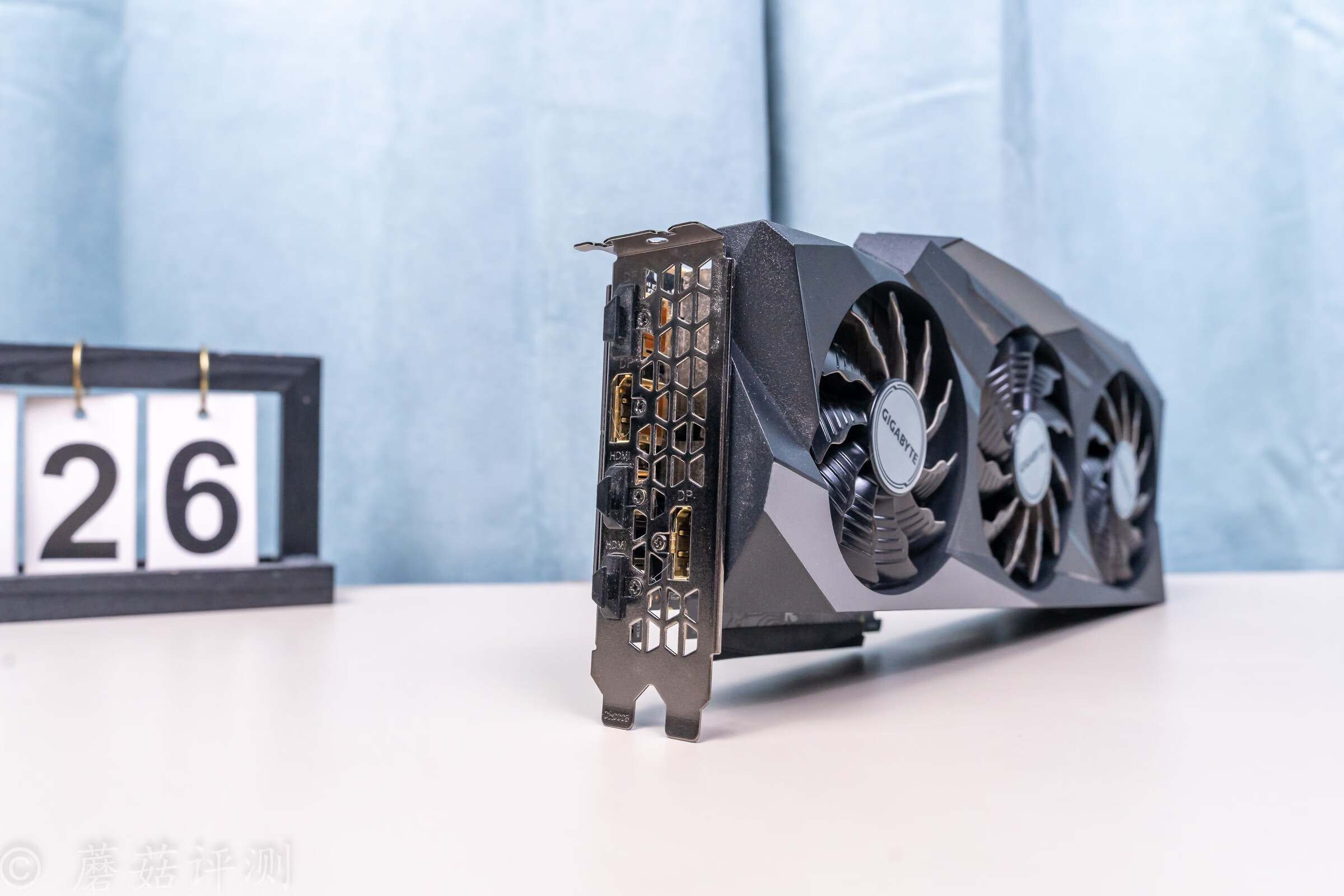 技嘉3090ti水雕显卡,技嘉rtx4090魔鹰oc怎么样