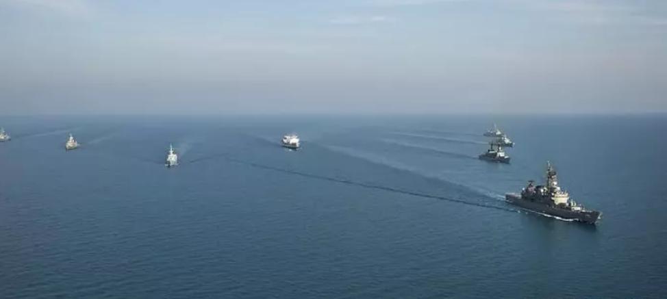 1997香港回归第一批驻港舰艇,英军航母护卫舰南海