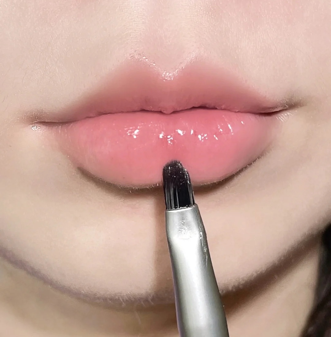 依泉润唇膏蓝白测评,依泉润唇膏白管蓝管