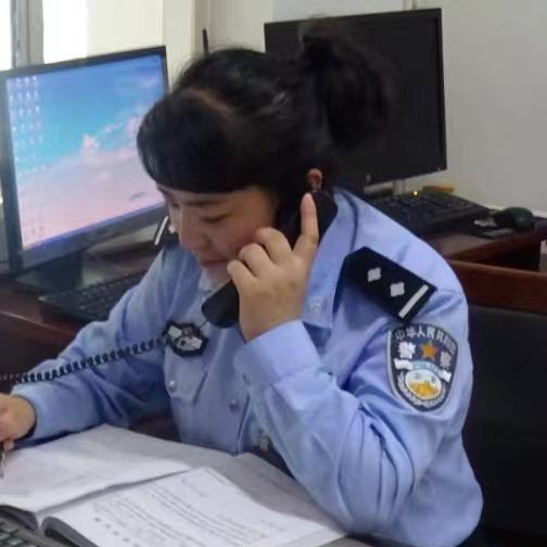 翰墨书香写忠诚挥毫泼墨绘平安