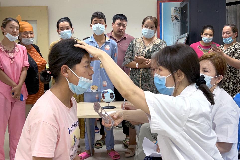 倍感荣幸倍受鼓舞,倍感荣幸备受激励