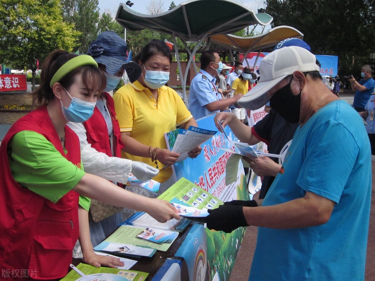 社区工作者工资低为啥那么多人去,社区工作者待遇到底如何