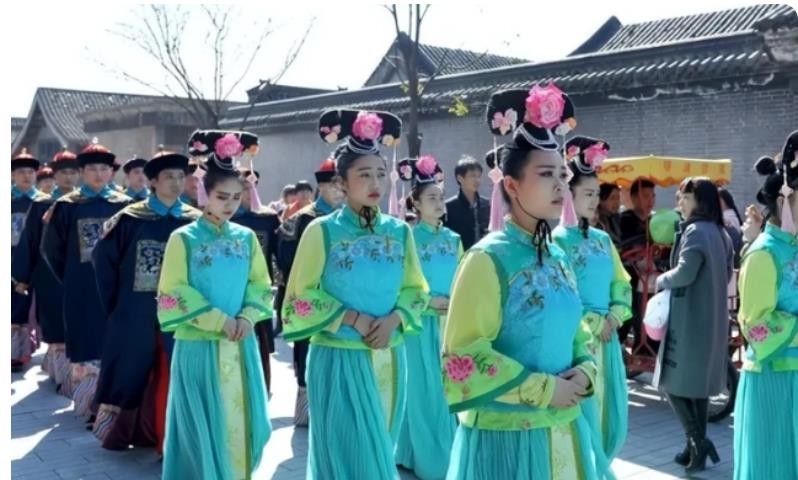 横店女群演真实处境可怜,横店群演泛滥的人