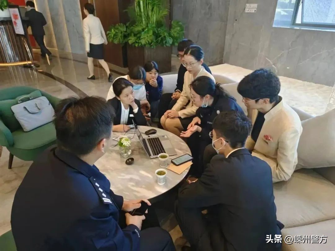 警察节走进社区宣传活动,致敬警察节快闪活动