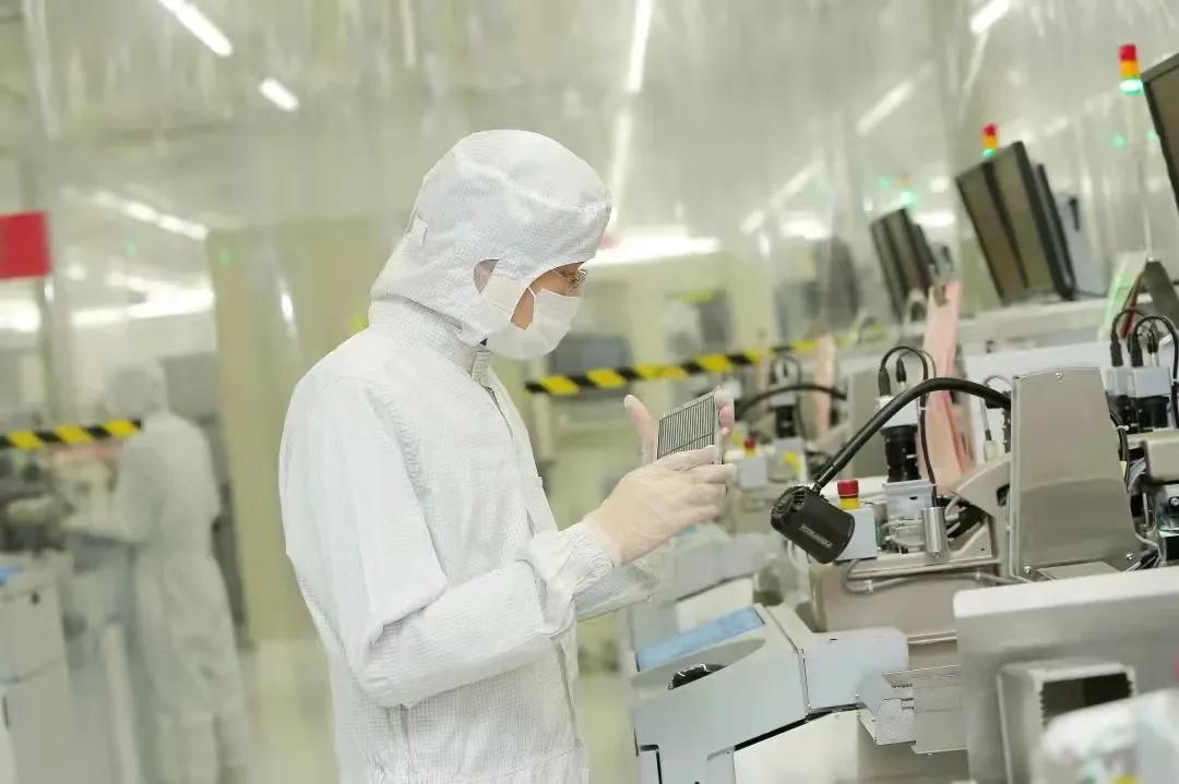 上四休二是双休吗,工厂直招普工长白班包吃包住