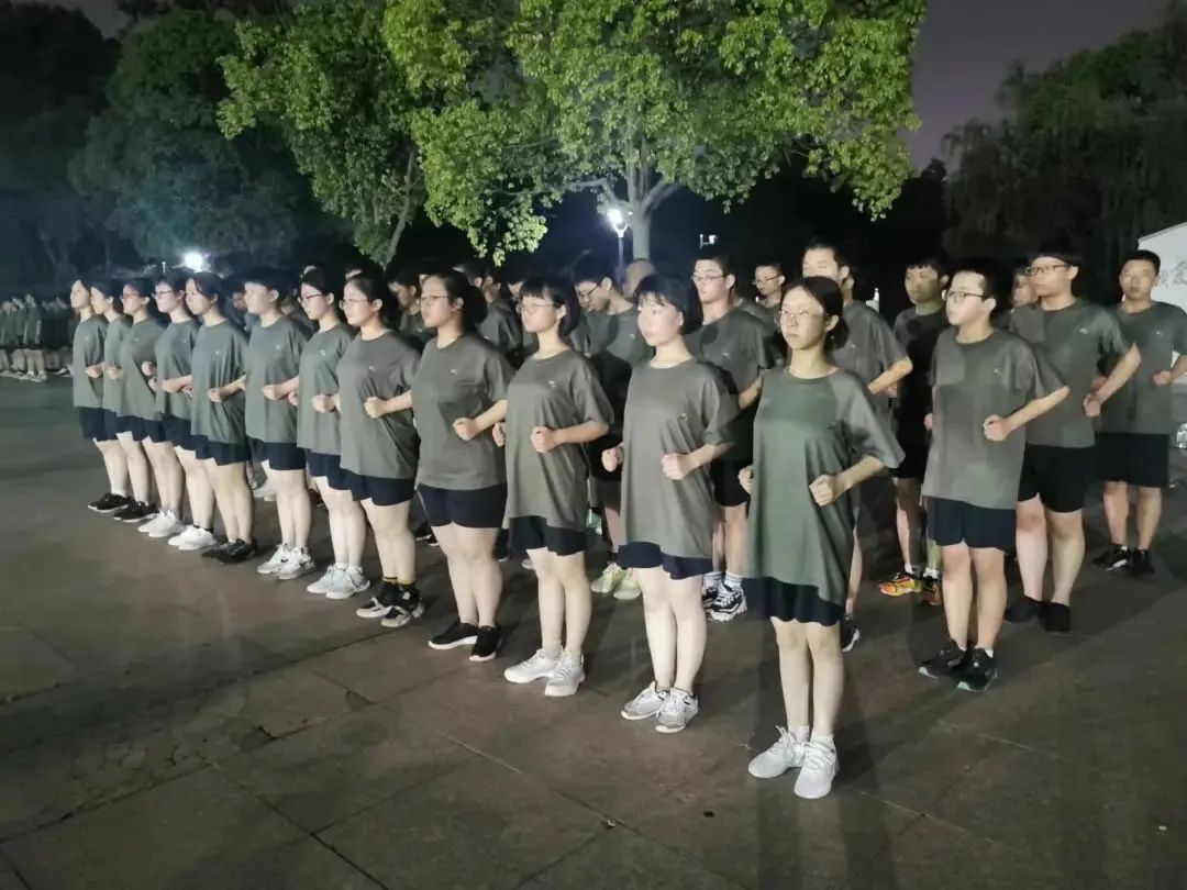 高标准军训,威武霸气的军训