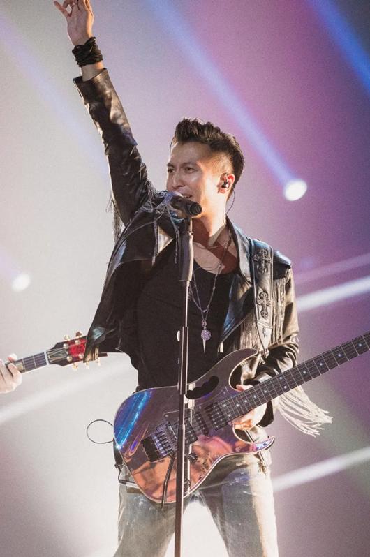 谢霆锋年轻时的颜值港风,谢霆锋颜值巅峰白发