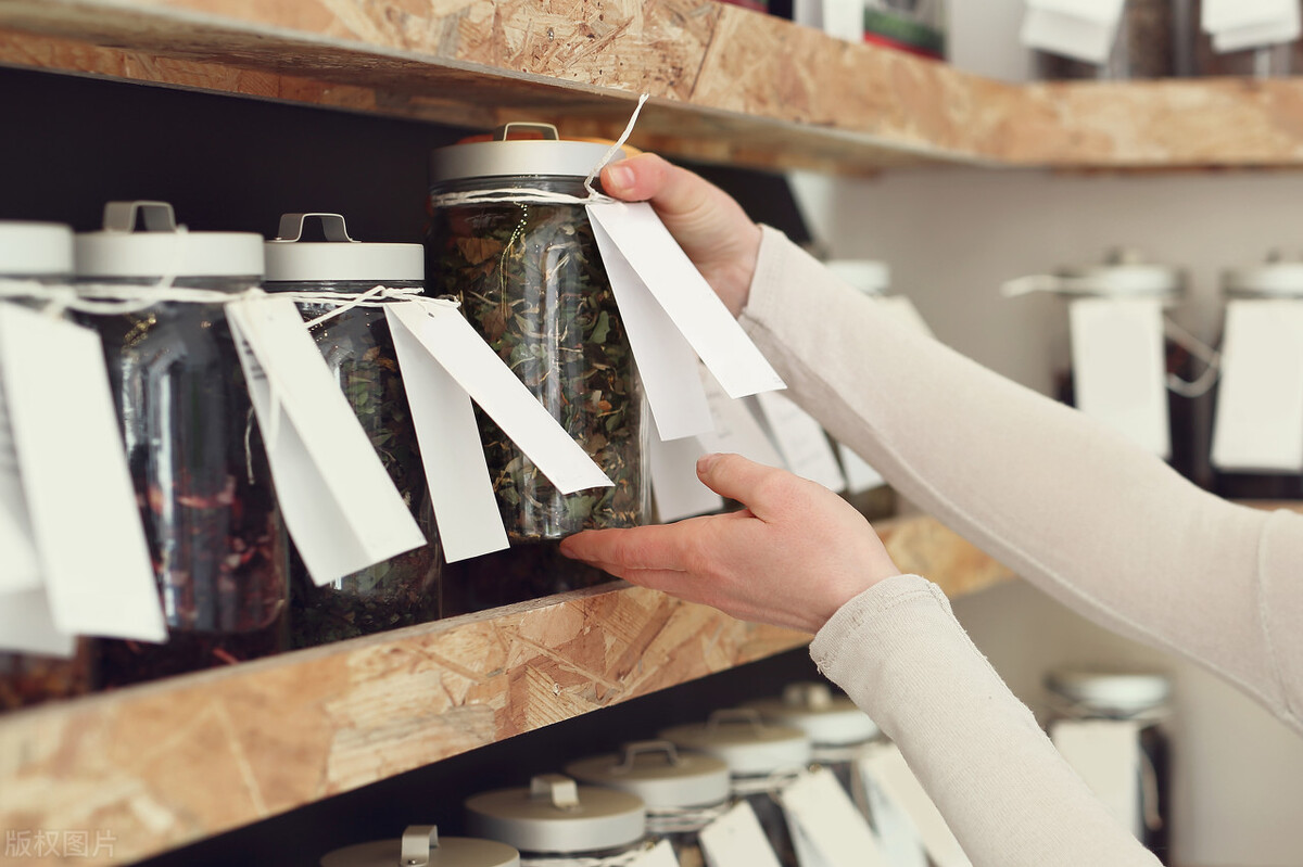 你买茶叶是自己喝还是送人,买茶叶送人也要说自己喝