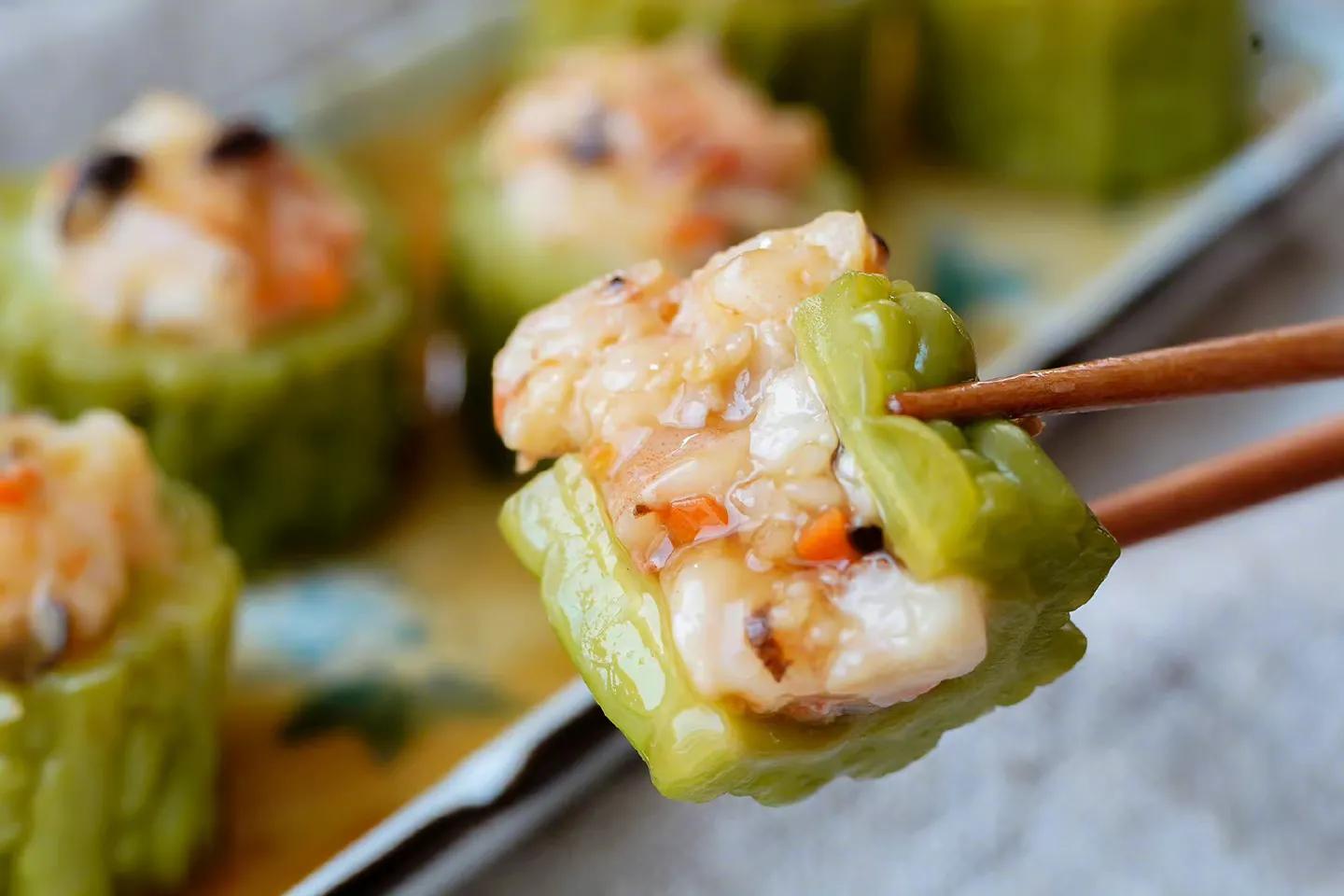 夏天的一口苦瓜，苦得沁人心脾