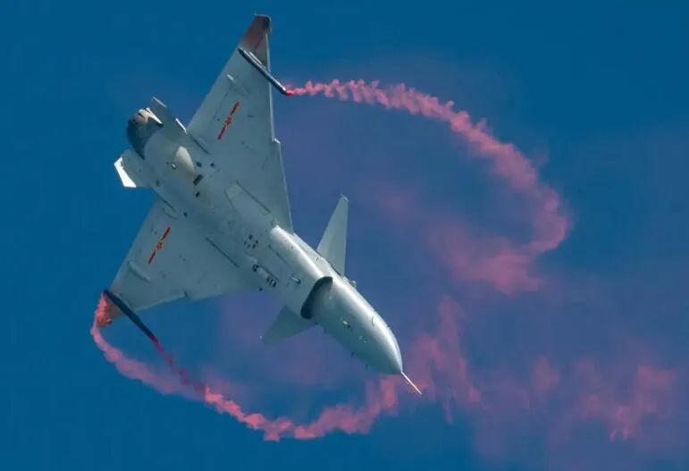 歼20国产矢量发动机,中国双涡轮动力战斗机