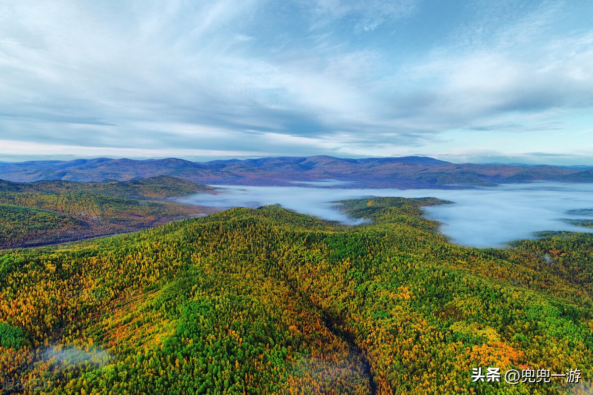 山顶天然龙洞,半山腰千佛洞