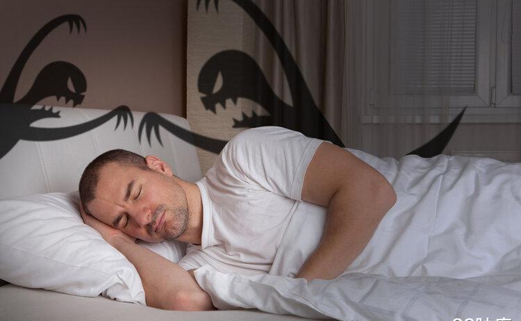 鬼真的存在吗人为何会看见鬼,很多老人都说有人看见鬼是真的吗