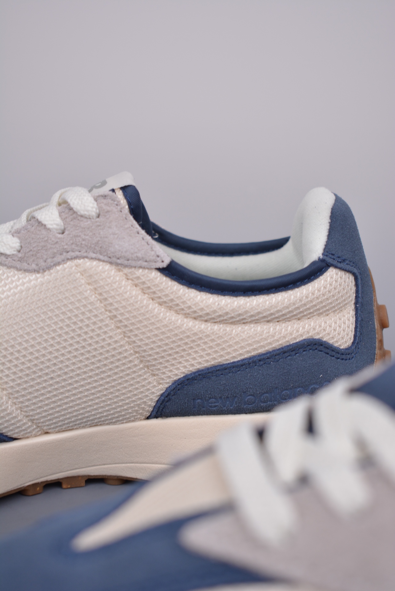 新百伦nb327复古运动鞋,新百伦和newbalance的区别标志