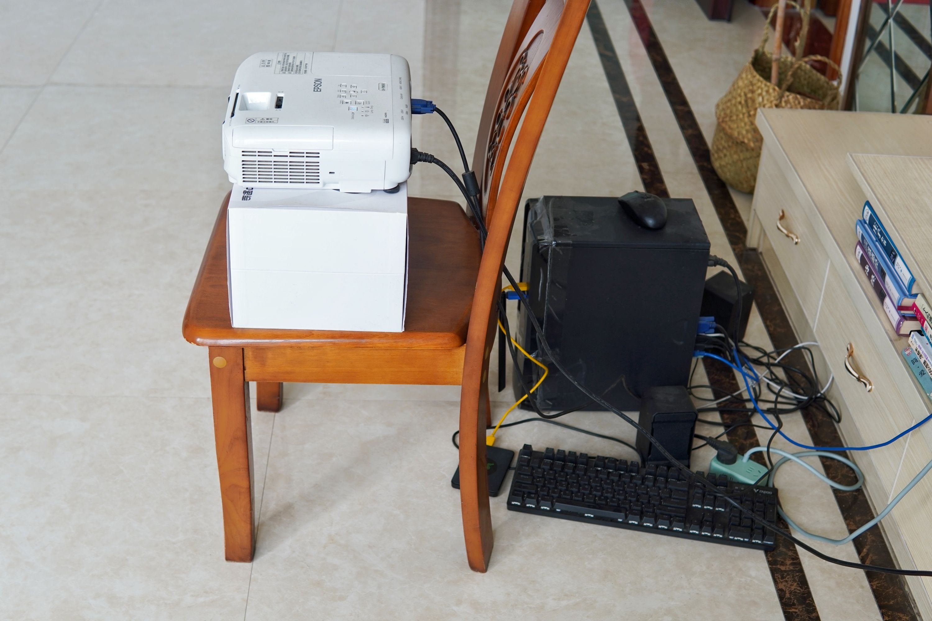 低成本实现老投影仪智能化——爱奇艺电视果6测评