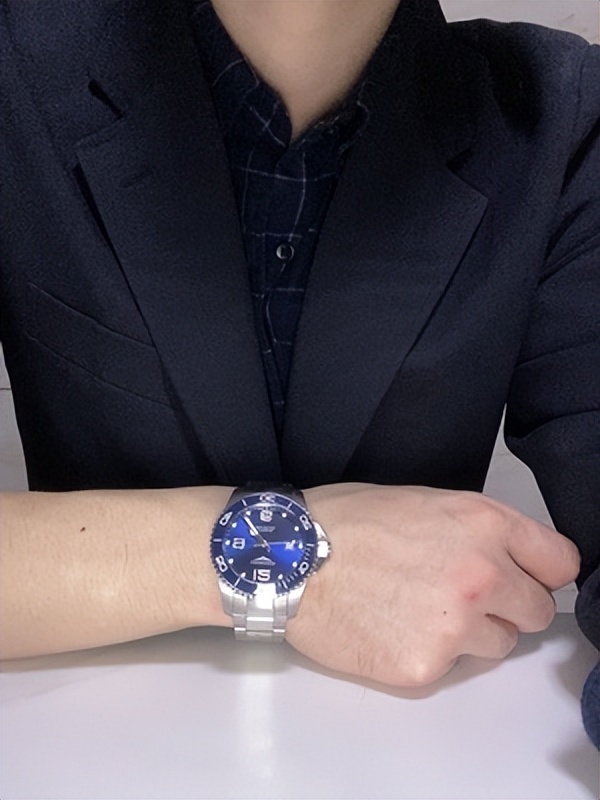 浪琴手表康卡斯好还是开创者好,名士手表和艾美哪个值得买