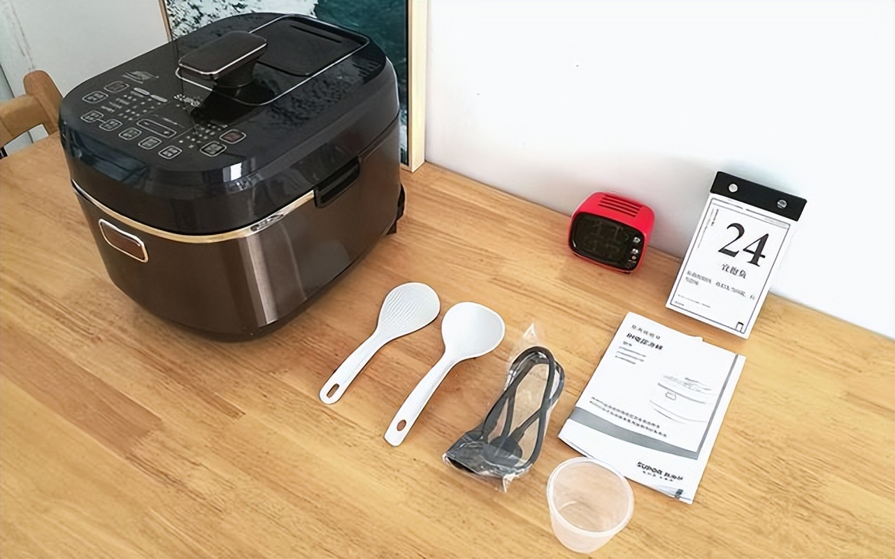 电压力锅和高压锅什么区别,电压力锅和高压锅哪个更好