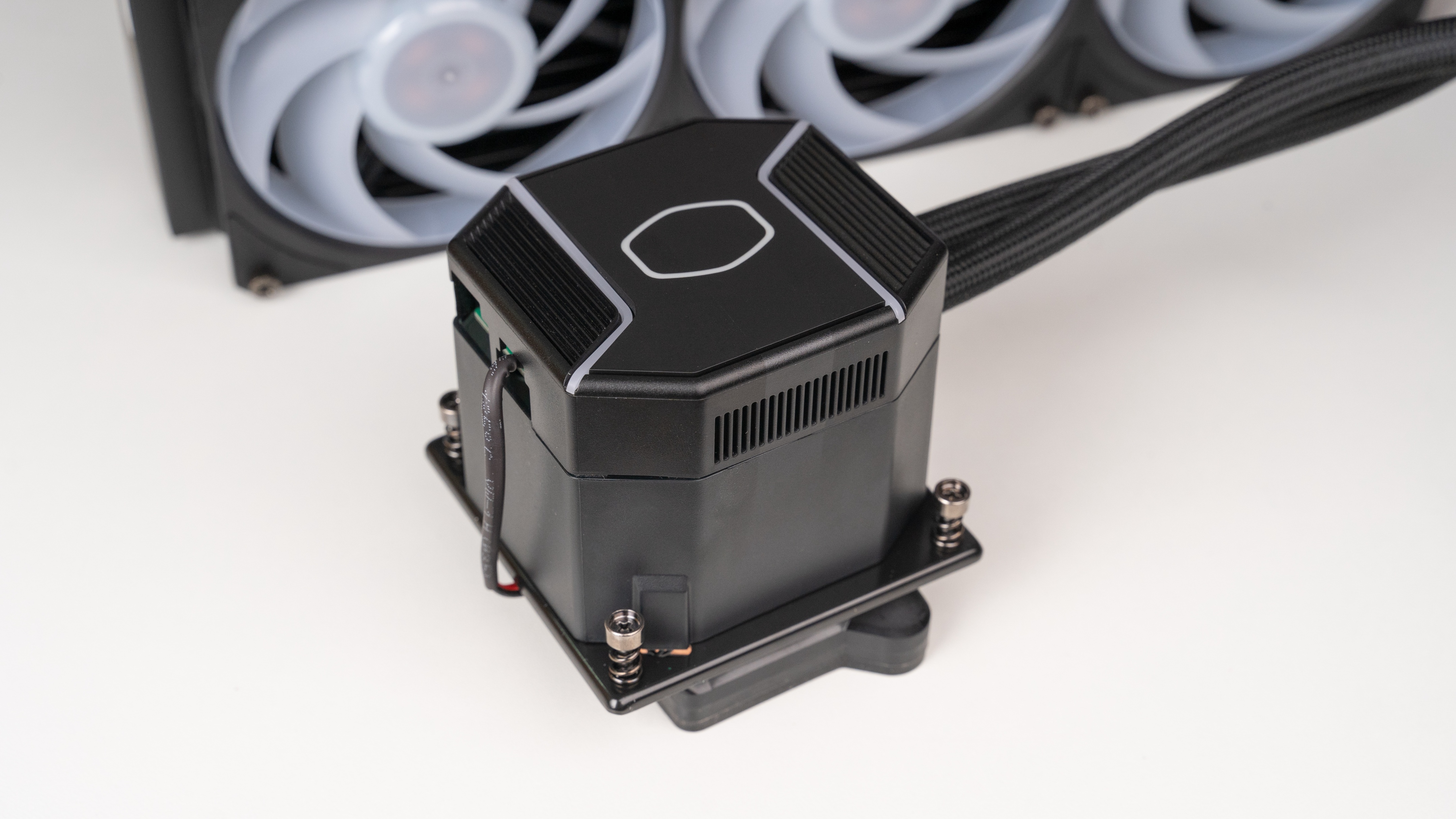 酷冷至尊黑武士散热器测评,酷冷至尊ml360散热器