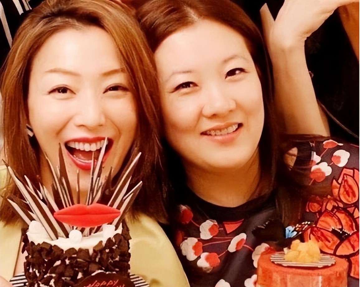 跳水女皇近况曝光,跳水王伏明霞净身出户