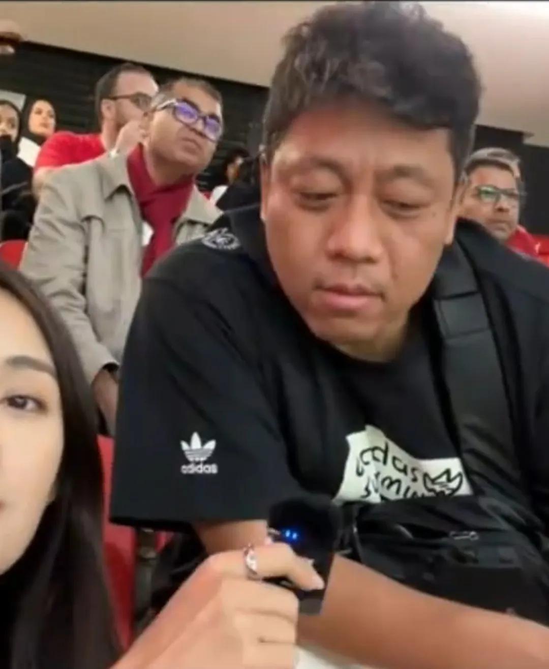 中国土豪球迷!现场观战世界杯,64场全部都看,花费70万人民币