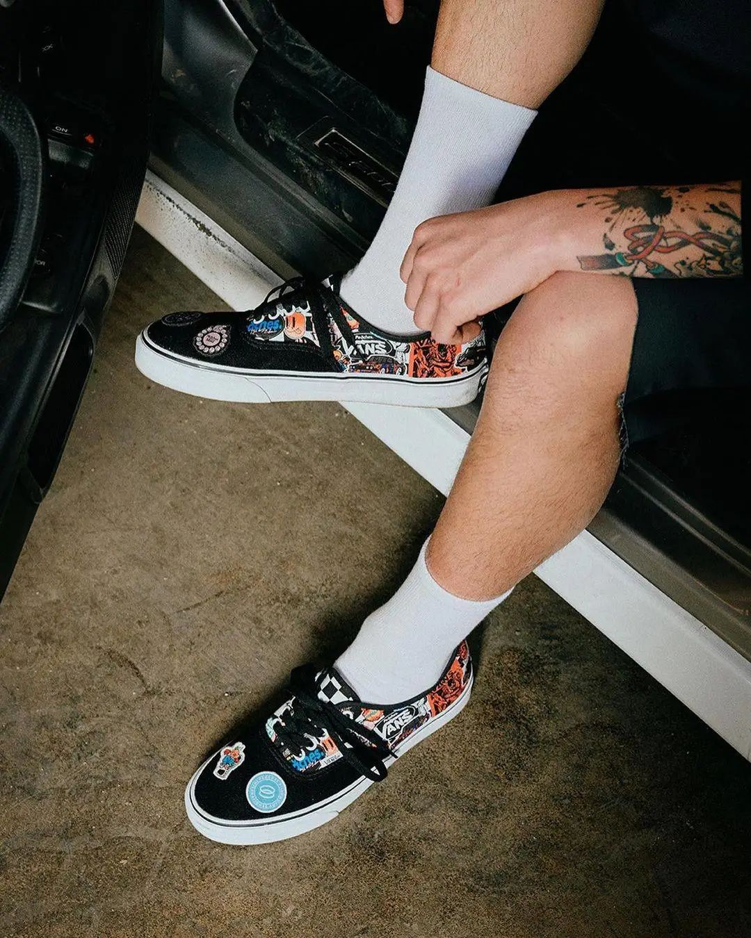 vanspeaches粉黑,vans2024年联名款