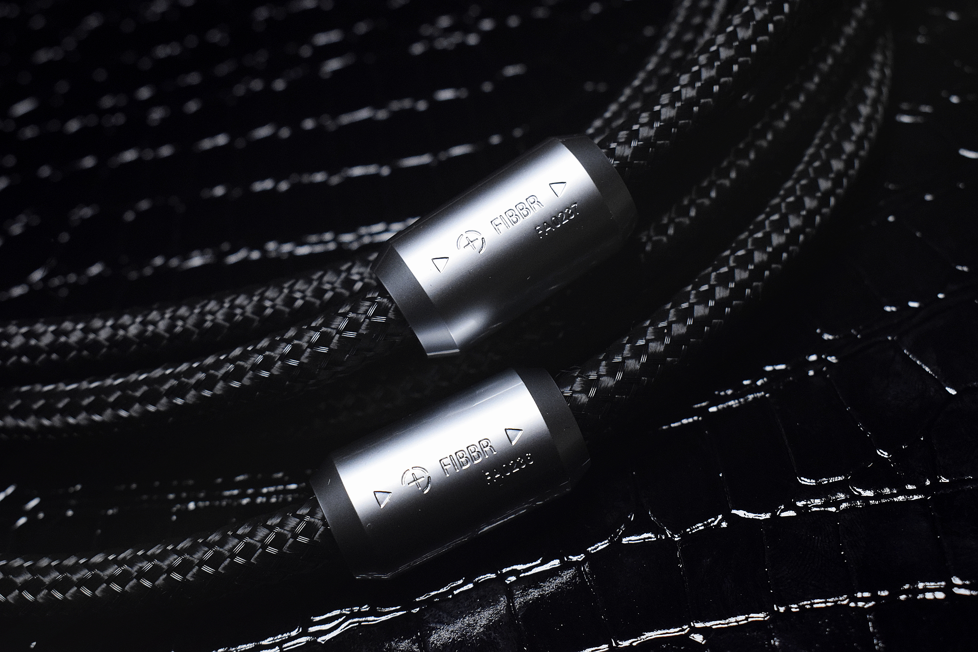 实力展现出众性能！FIBBR菲伯尔冰晶系列镀银XLR卡侬平衡线体验