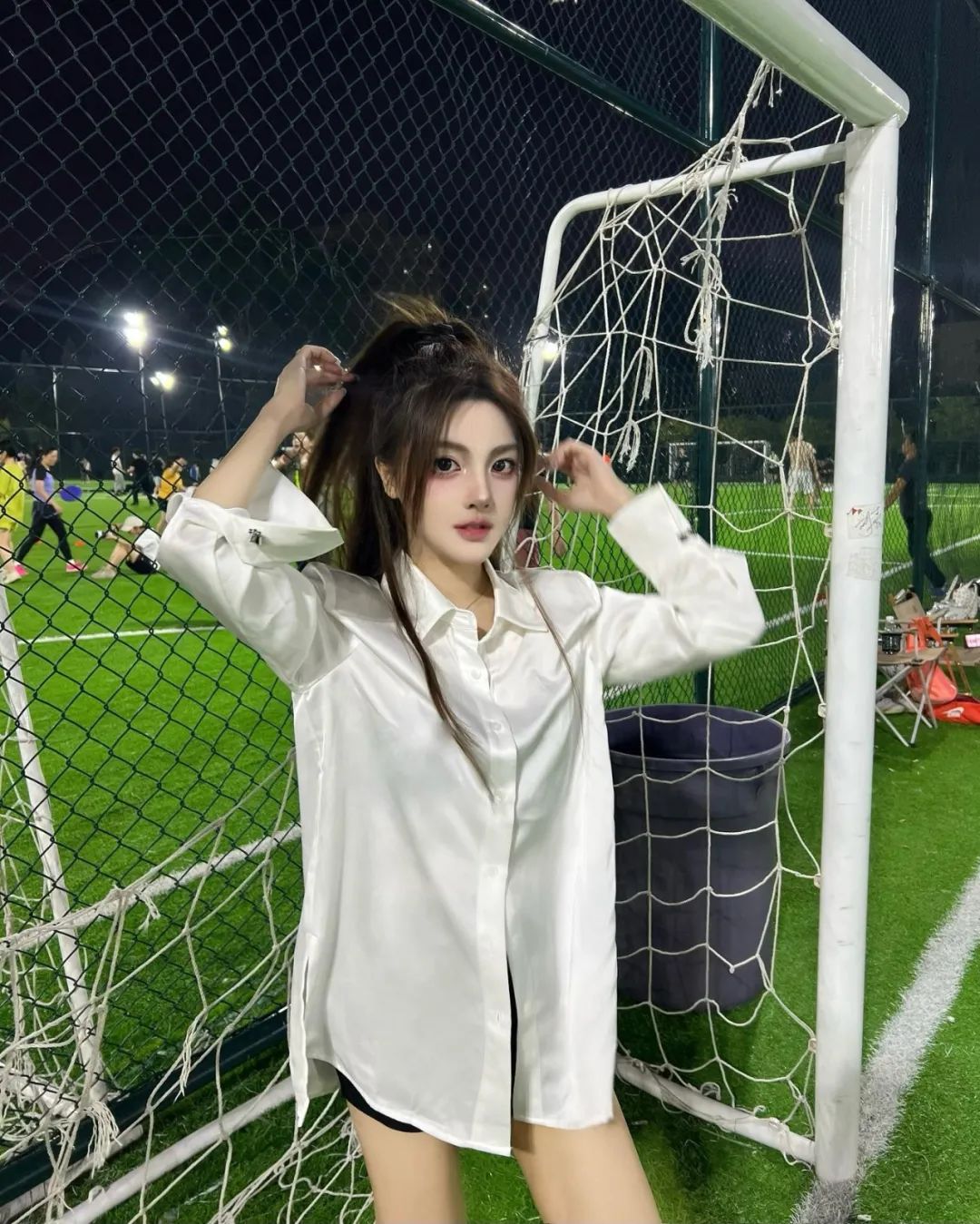 ins女神。如果不能一夜暴富，一夜抱你也好