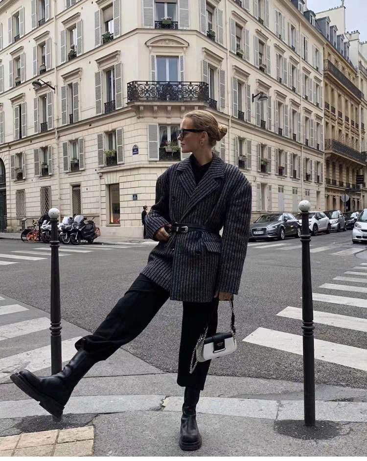 今年流行马丁靴还是切尔西靴,适合夏天的切尔西马丁靴