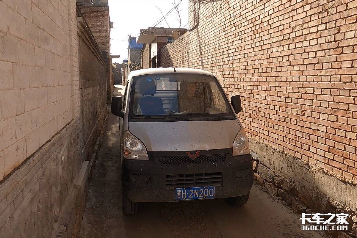 五菱荣光小卡和新卡质量哪个好,皮实耐用良心价双排微卡五菱荣光