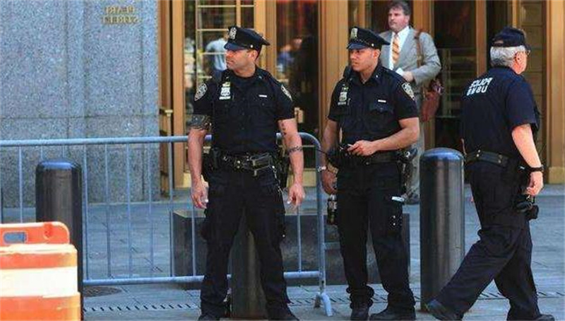 58岁保姆被骗到美国遭虐待,家政之痛