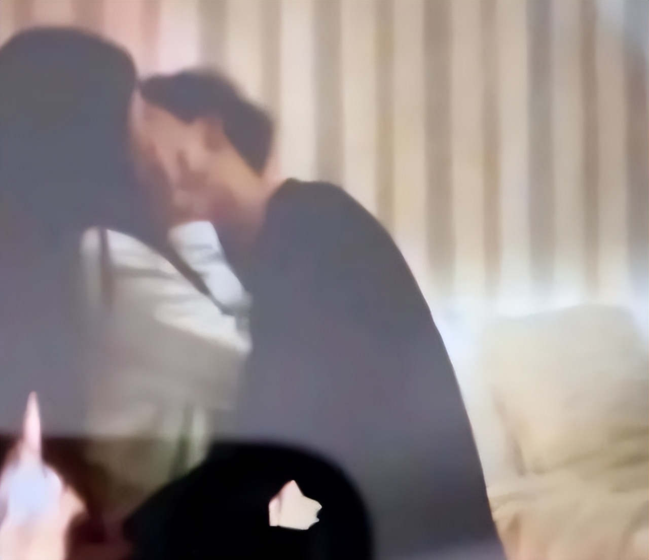 女子手机遗失照片泄露,女子被爆1000多开房记录