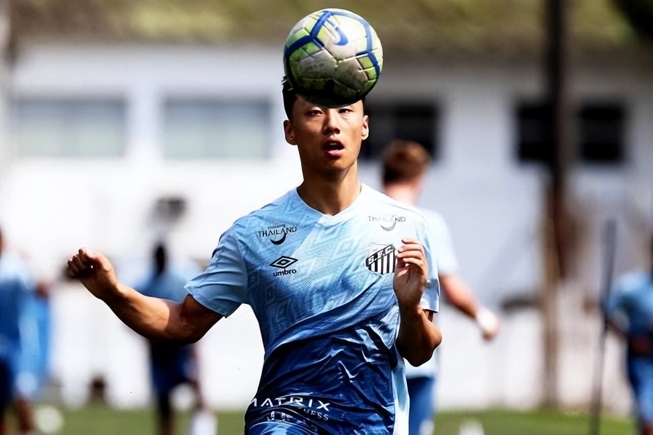 足球最新引援消息,留洋前锋转会最新消息