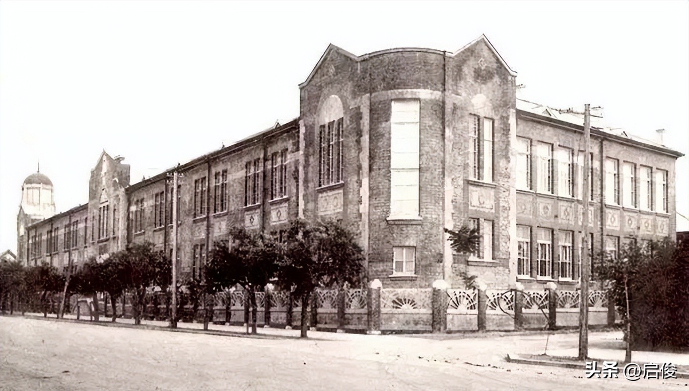 大连日本学校解放前,大连建立最早小学