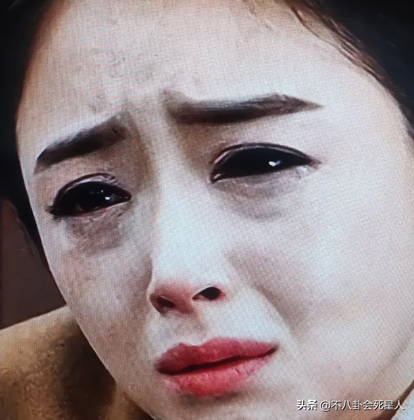 演员假发套穿帮,假发穿帮镜头