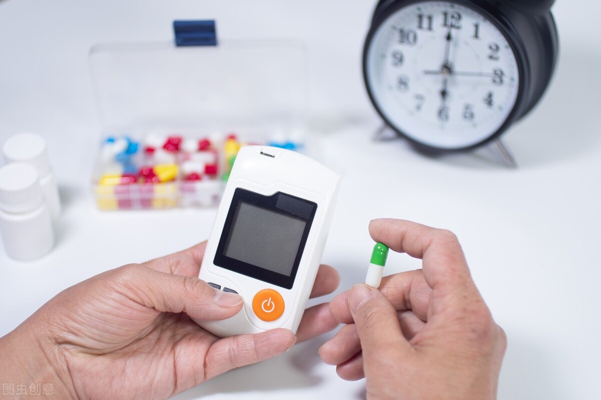 恶心呕吐酮症,胃肠炎恶心呕吐怎么回事