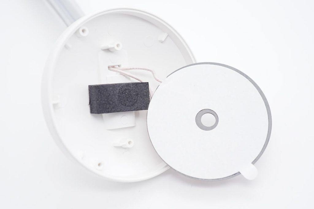 磁吸无线充电宝拆机测评,苹果原装磁吸充电器拆解