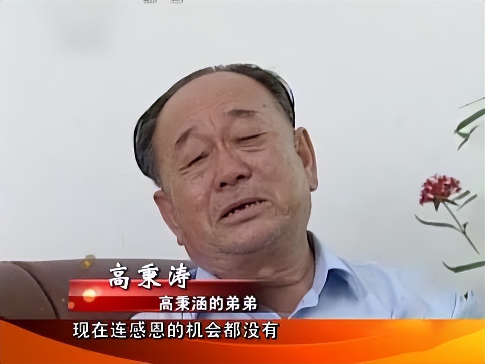 92年香港机场检测仪突然报警，安保拦住台湾律师，搜包后当即报警