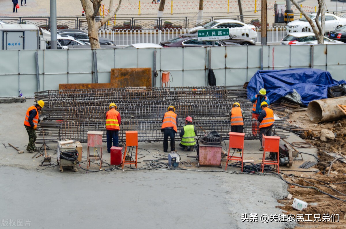 这个外地老板找人干活，三个月才发工资的长期工活，你敢去干吗？