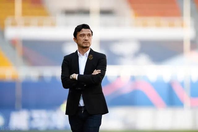 郝伟年轻主教练,郝伟主教练第一场视频