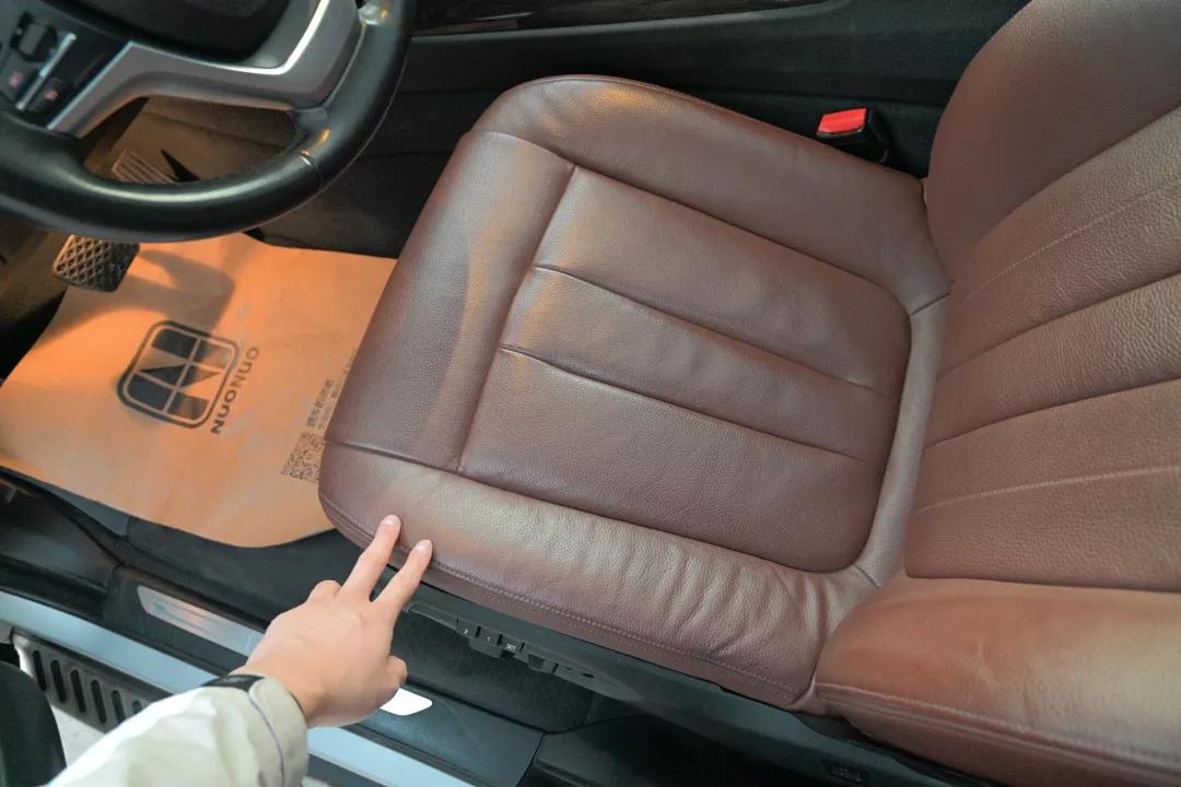 二手宝马x5黑武士顶配14款价格,银灰色二手柴油版宝马x5