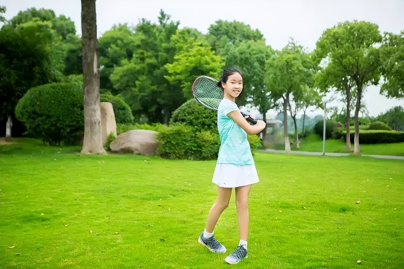 兰永三河口悉地塬野生态农林公园,坐在山头看风景