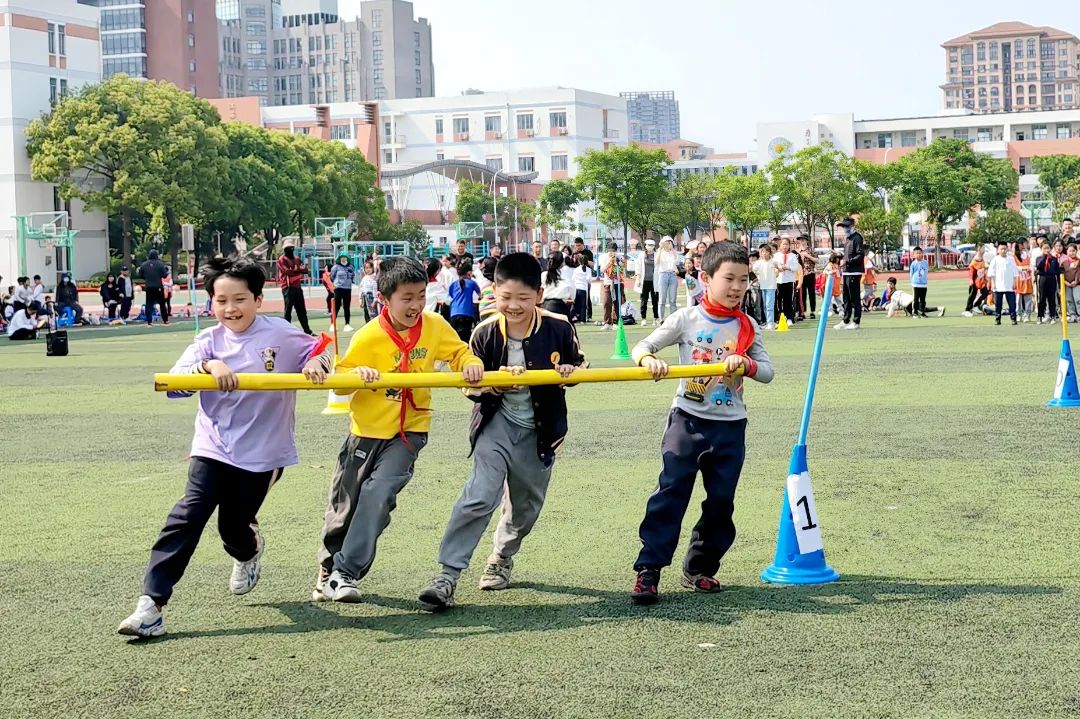 泰州中小学足球联赛,泰州智堡实验学校校运会接力赛